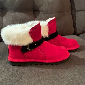 BearPaw Boots 🐾🤶🏻 Mrs. Clause ?